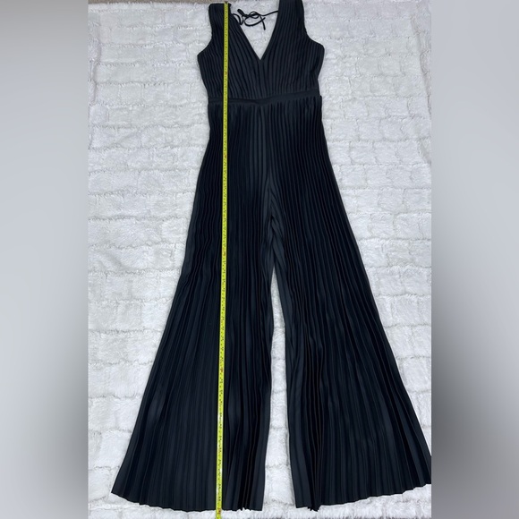 Babaton (Aritzia) Mutual Satin Pleated Wide-Leg Jumpsuit Black Size 6 NWT - Picture 14 of 14